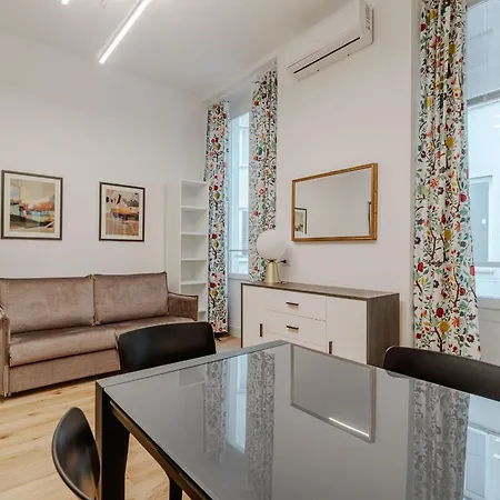 Διαμέρισμα Guesthost - Brignole Lovely X4 *