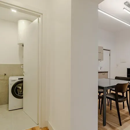 Guesthost - Brignole Lovely X4 شقة جنوة